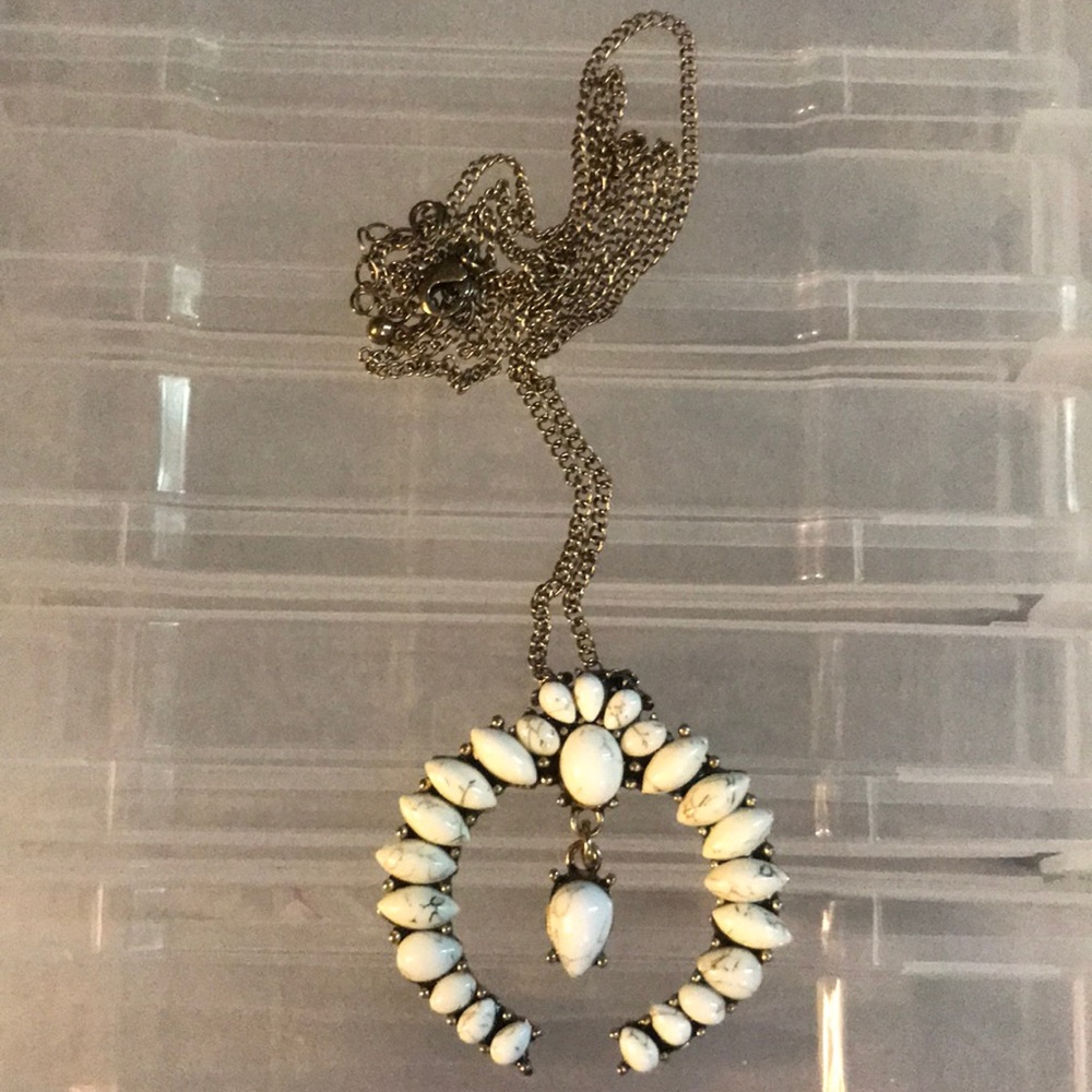 Long statement necklaces - Picture 2 of 4
